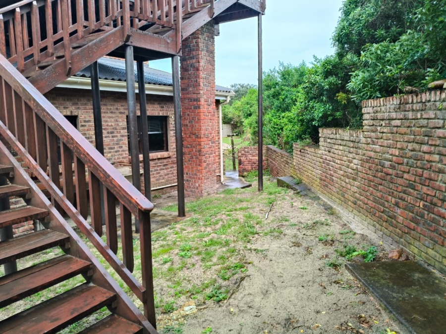 4 Bedroom Property for Sale in Oyster Bay Eastern Cape